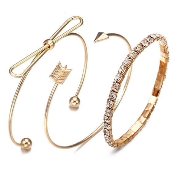 Jewelry - Arrow & Bow Gold Bangle Set!